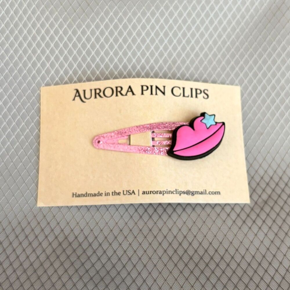 Pink Lips w/ Blue Star - Aurora Pin Clips - 55mm Hair Clip